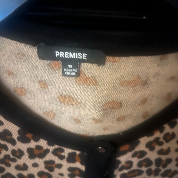 Premise brand animal print cardi - Picture 2 of 3